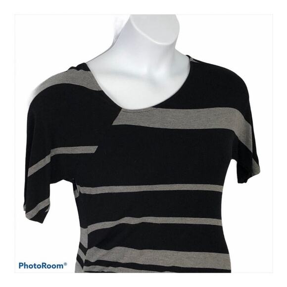 Jessica Simpson Maternity Asymmetrical Striped Tee Top Black Gray Medium - Picture 12 of 14